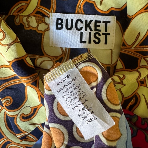 Bucket list women’s button front long sleeve top Size S - Picture 6 of 6